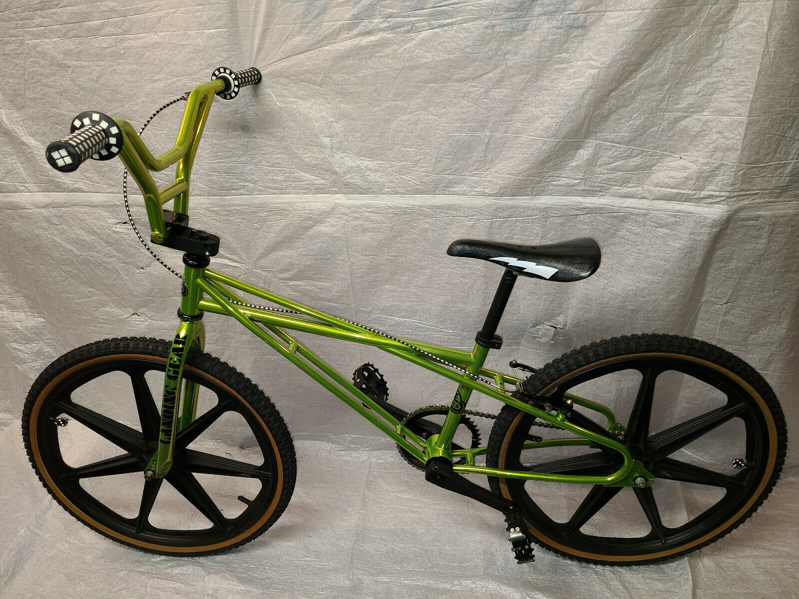 SE Quadangle Cruiser STR- 1 BMX 24 Inch Stu Thomsen OLD SCHOOL 2009 Looptail - Fresh Stock Dated October 2025