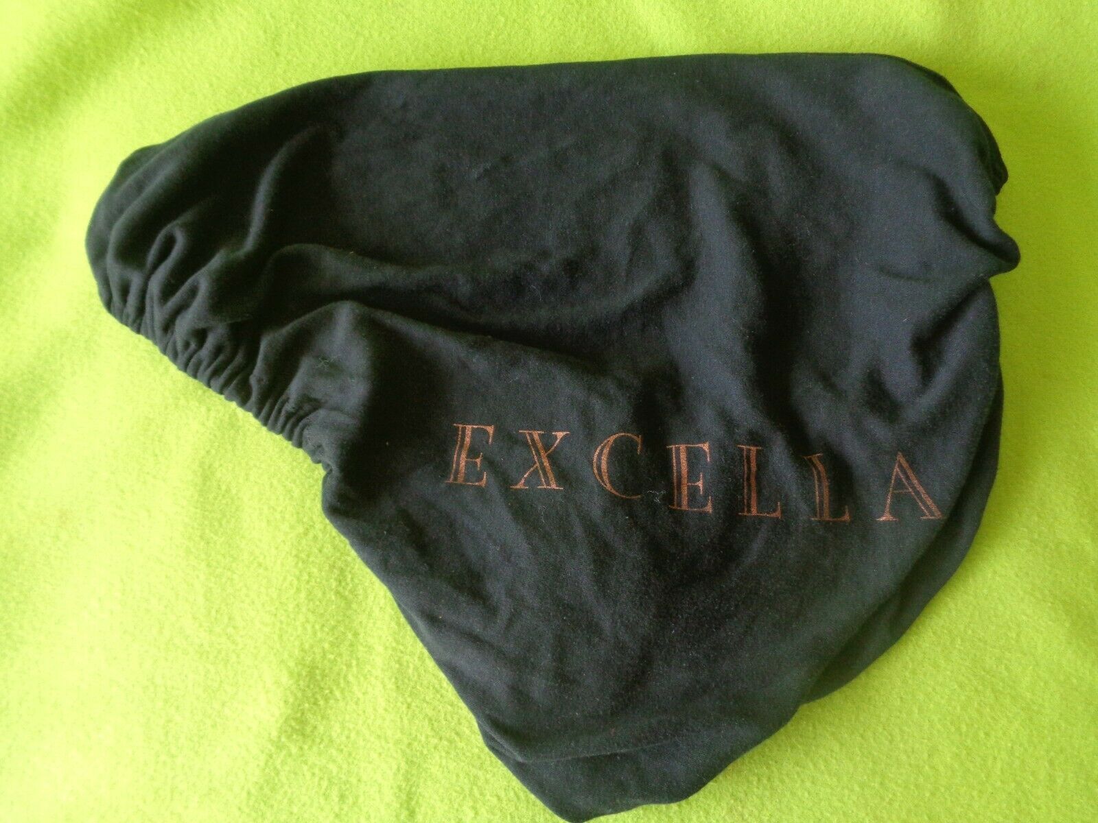 EXCELLA English Saddle COVER~BLACK~Close Contact~AP~Dressage~Elastic Edge~CLEAN - Fresh Stock Dated October 2025