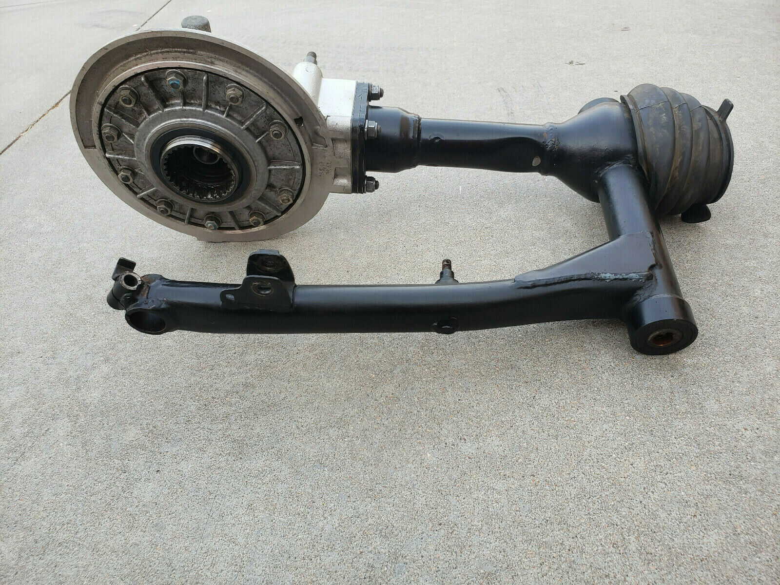 YAMAHA XS750 REAR SWINGARM FINAL DRIVE ASSEMBLY CASE TYPE II 2 AXLE GEAR 77-79 - Fresh Stock Dated October 2025
