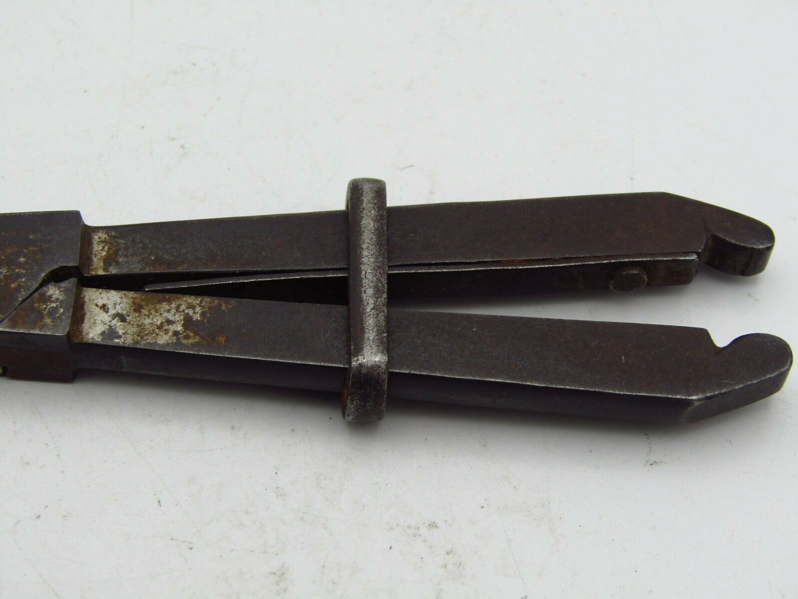 ACIER FONDU WATCHMAKER PLIERS / CRIMPER / CLAMPER REPAIR TOOL FRANCE w1 - Fresh Stock Dated October 2025