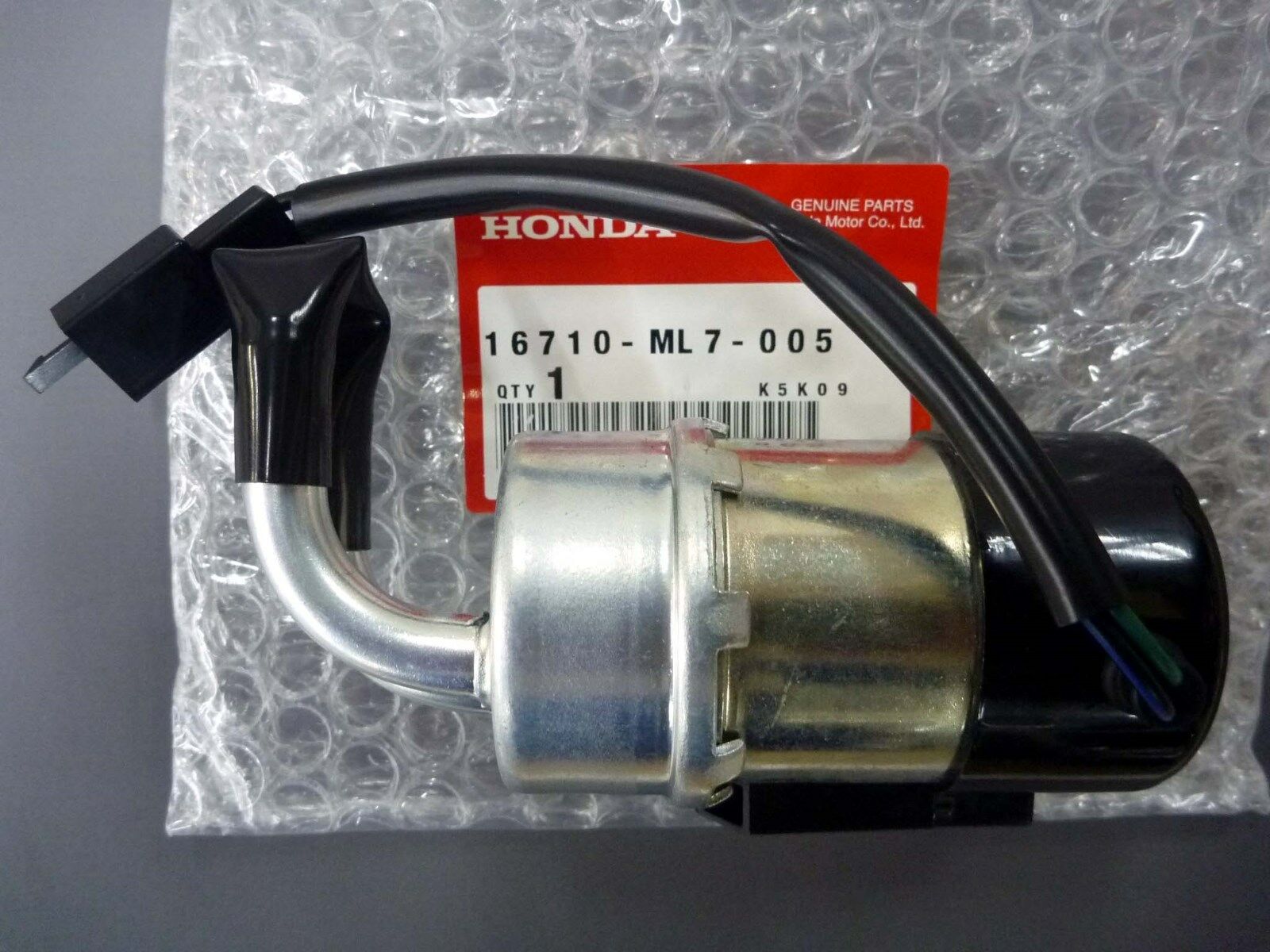 New Genuine Parts HONDA Discontinued Fuel Pump For VFR700F VFR750F 16710-ML7-005 - Fresh Stock Dated October 2025