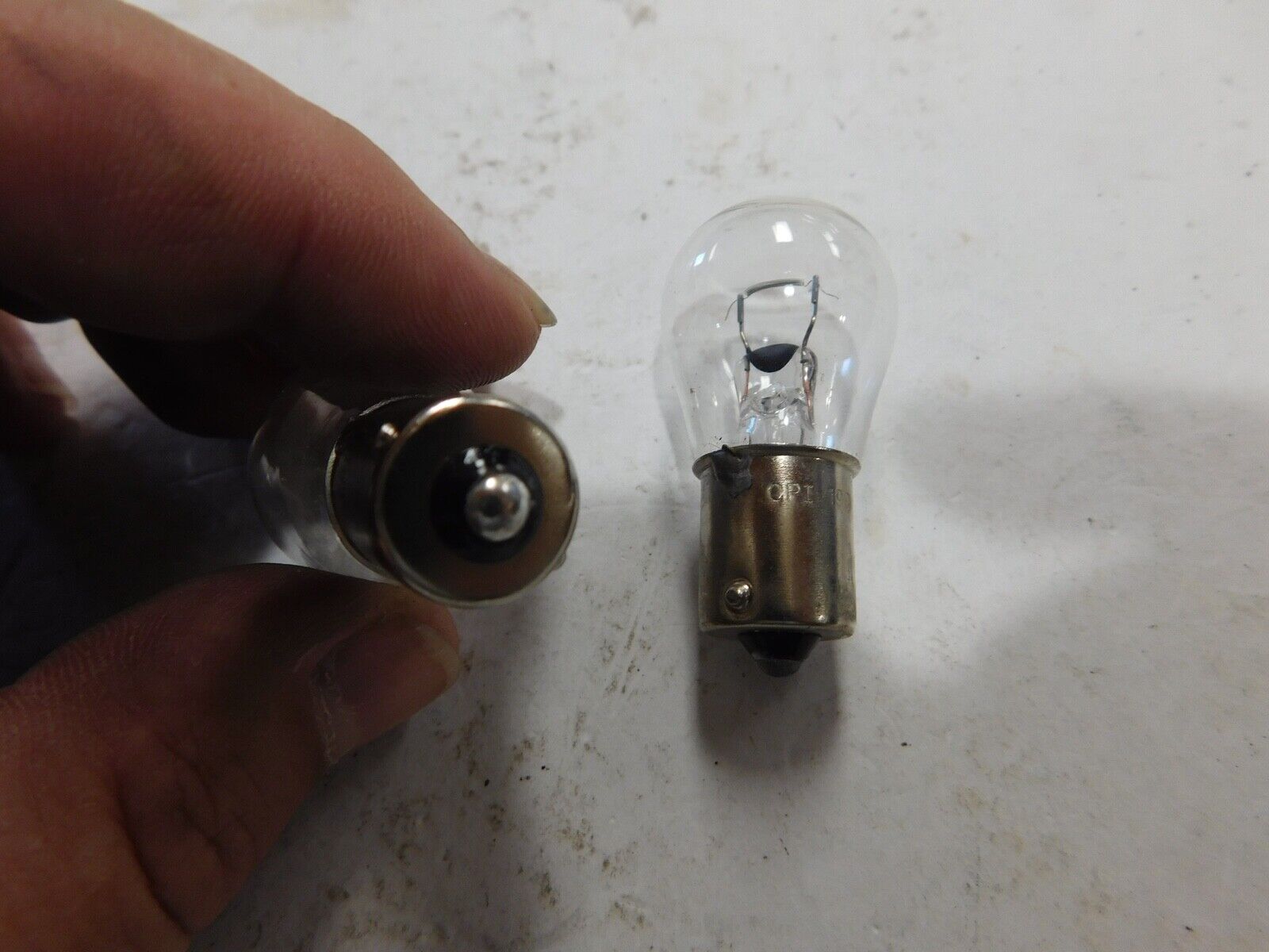 PAIR 1156 SINGLE FILAMENT BULB TURN SIGNAL HARLEY DAVIDSON CUSTOM CHOPPER 12V - Fresh Stock Dated October 2025