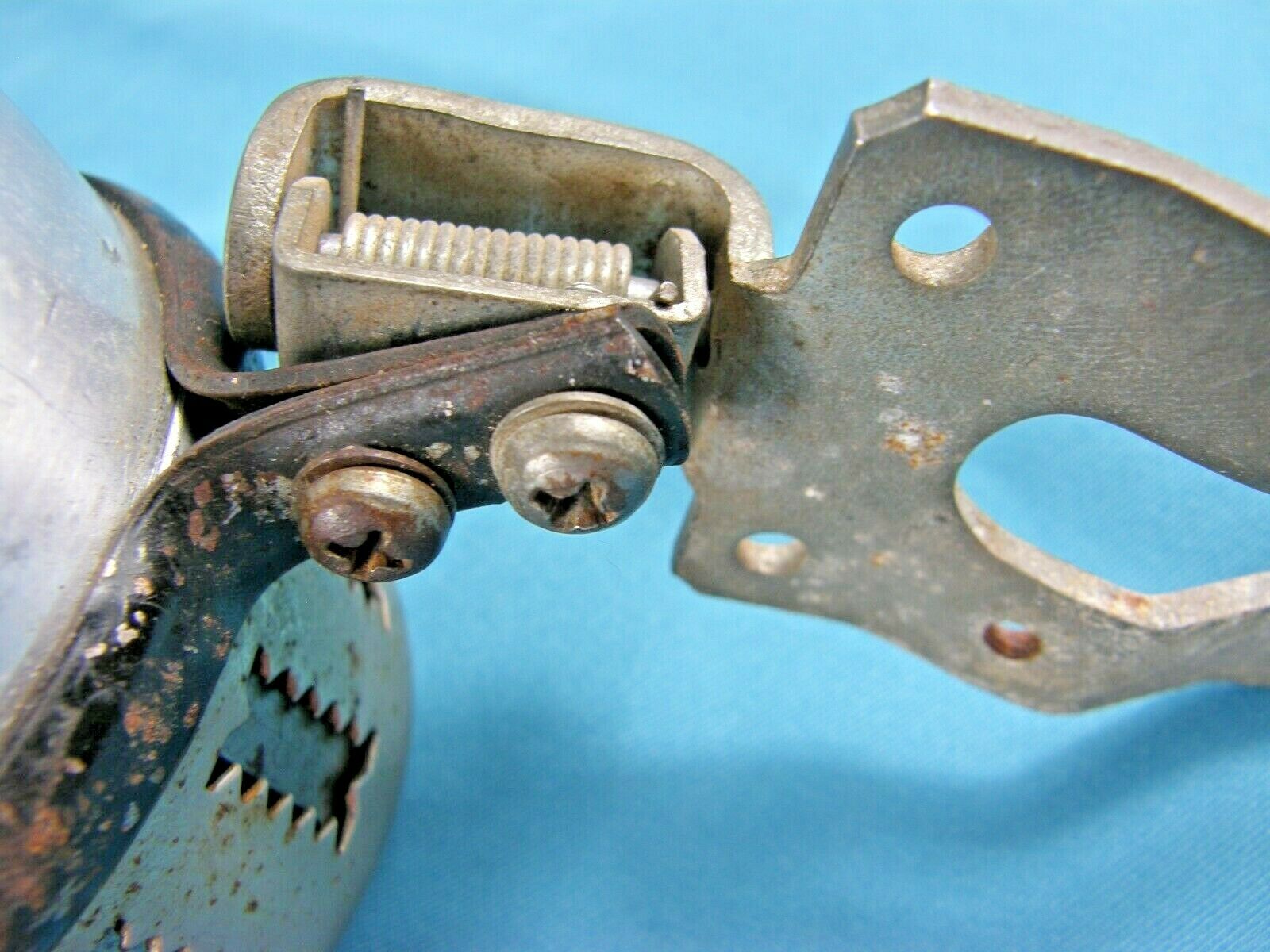 Vntg Persons Majestic MFG CO Worcester Mass Bicycle Siren w/Bracket & Chain USA - Fresh Stock Dated October 2025