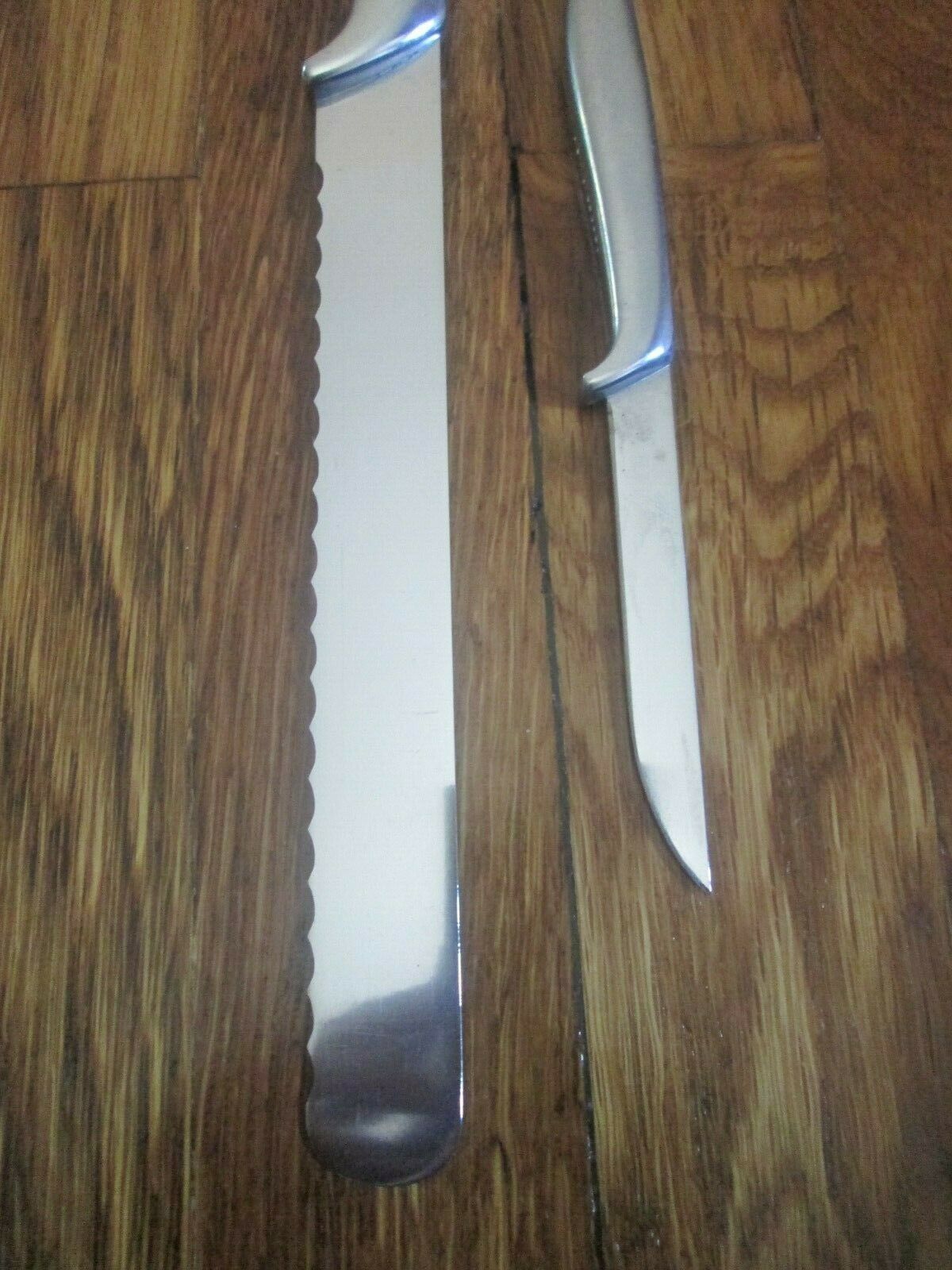 Vintage Gerber Legendary Blades 2 pc Knife Set w/Block Pixie & Sandwich Knives - Fresh Stock Dated October 2025