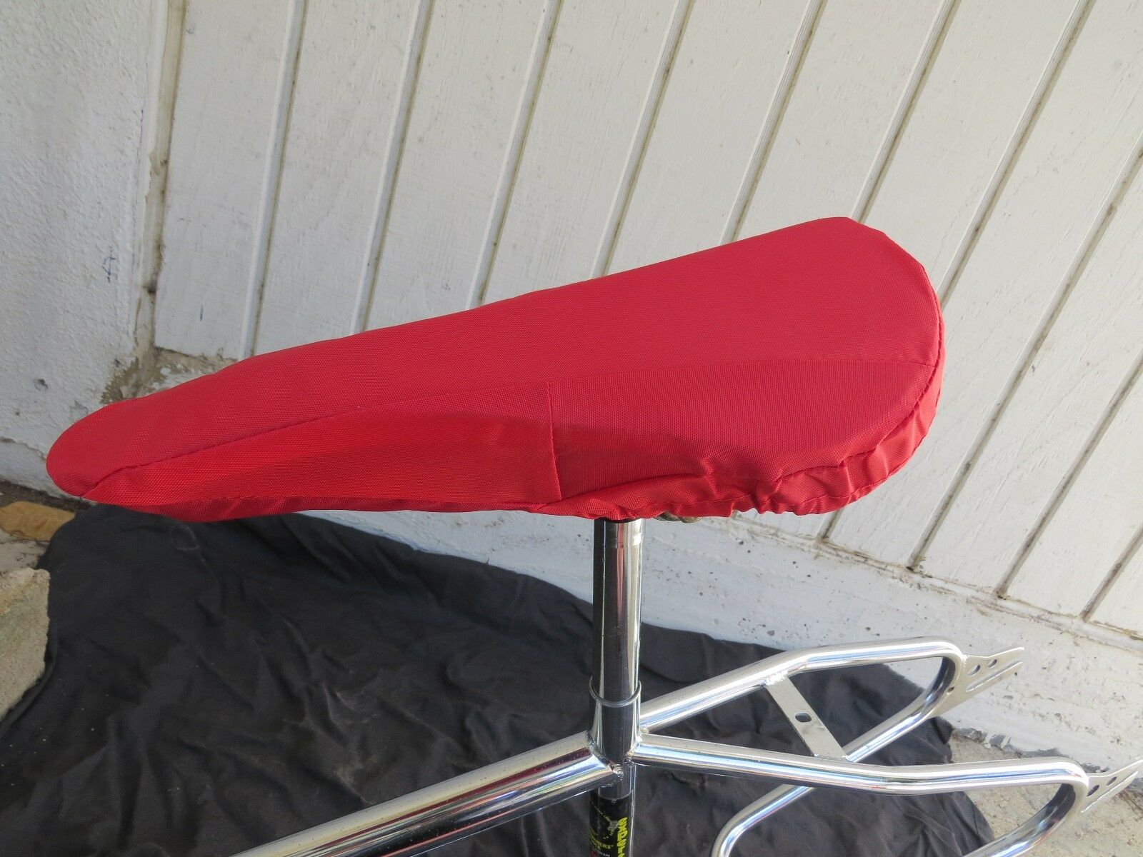 FLITE SCOTTS 1980S SEAT PAD RED COVER BMX CRUISER FREESTYLE RACING VINTAGE NOS - Fresh Stock Dated October 2025