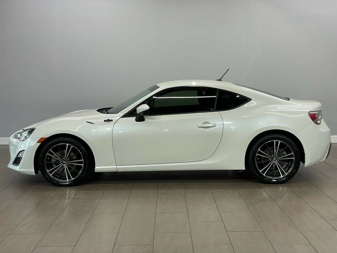 2013 Scion FR-S Base 2dr Coupe 6A - Fresh Stock Dated October 2025