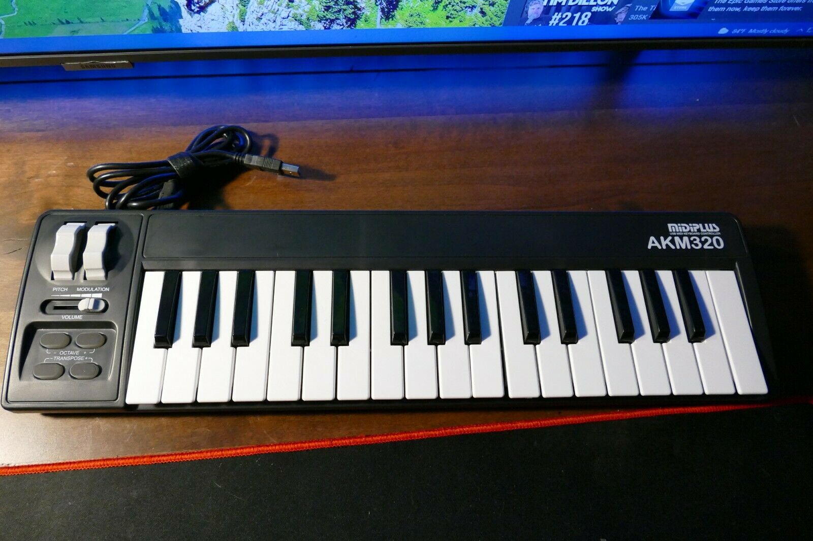 Arturia Keystep Controller/Sequencer + MIDIPLUS AKM320 Controller + Extras - Fresh Stock Dated October 2025