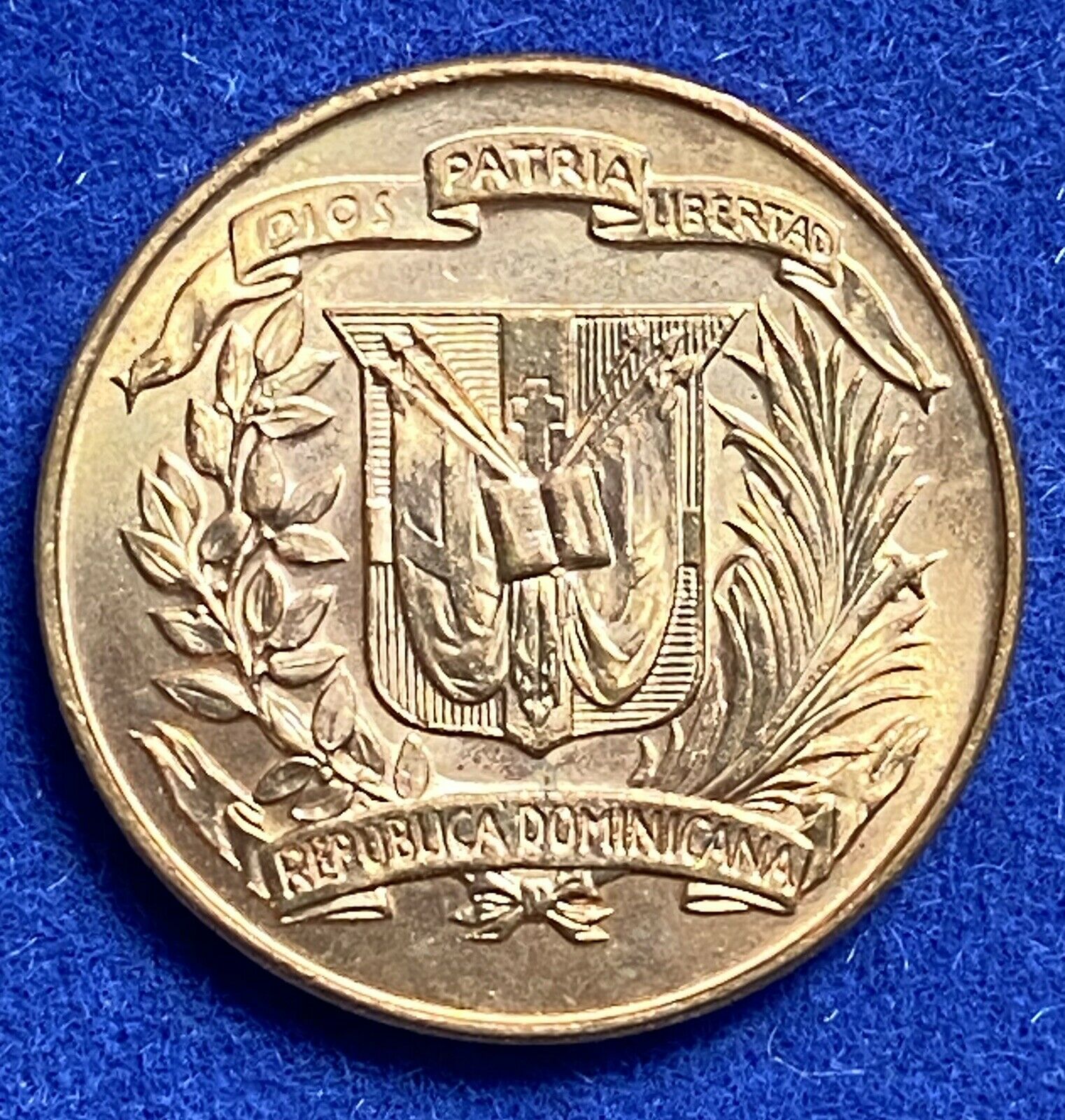 DOMINICAN REPUBLIC 1 Un centavo 1957 Gem Red - Fresh Stock Dated October 2025