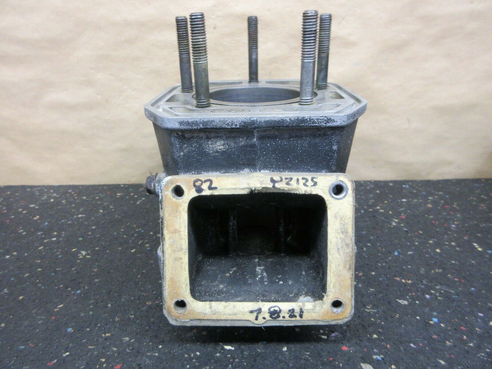 1982 Yamaha YZ125 Cylinder with a good bore 82 YZ 125 5X4-11311-00-00 - Fresh Stock Dated October 2025