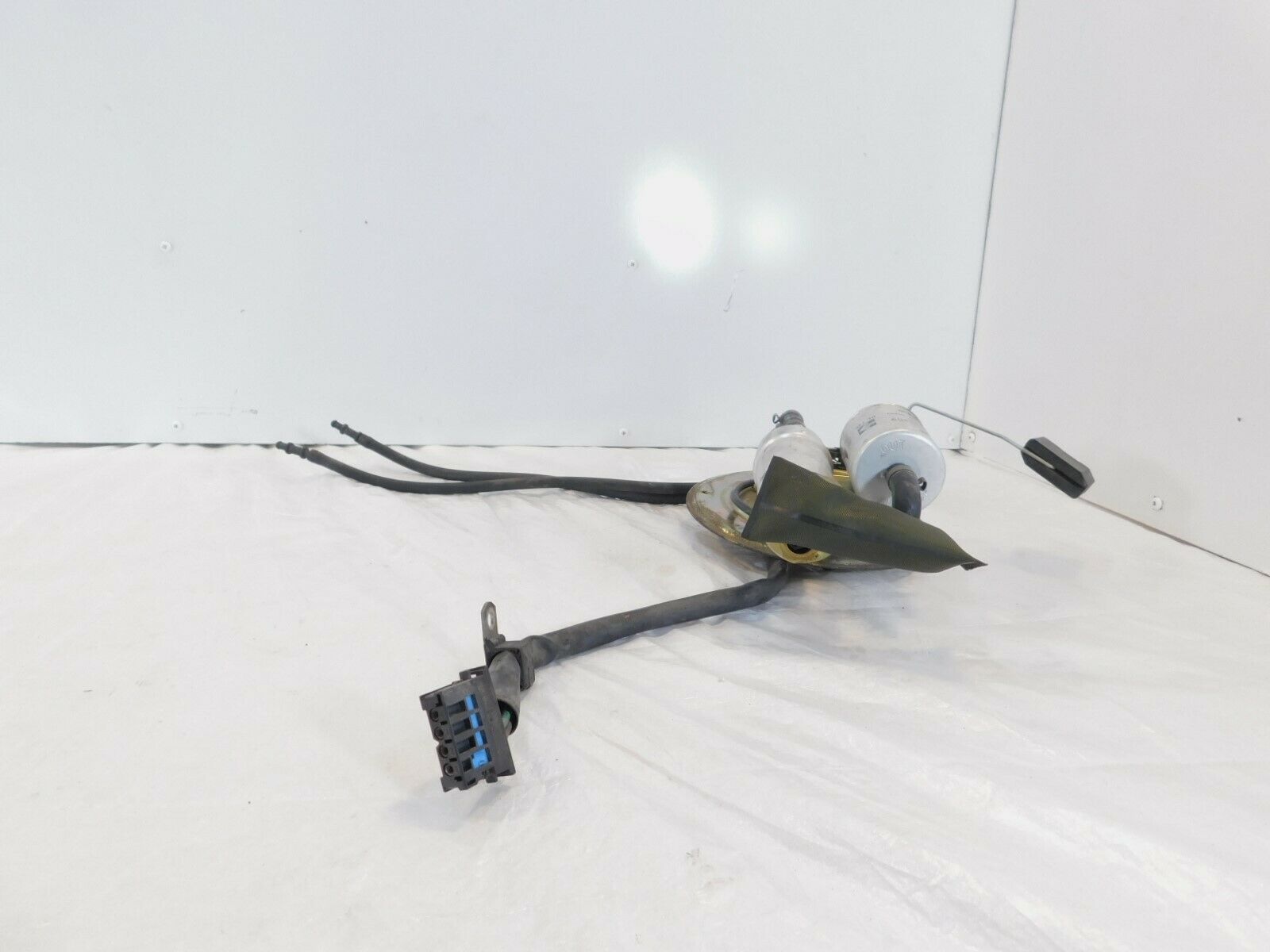 BMW R1100RT R1150RT Gas Petrol Fuel Tank Pump w/ Level Gauge & Hoses 16142306624 - Fresh Stock Dated October 2025