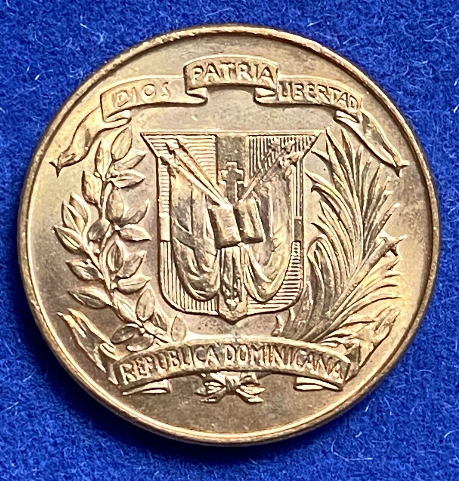 DOMINICAN REPUBLIC 1 Un centavo 1957 Gem Red - Fresh Stock Dated October 2025