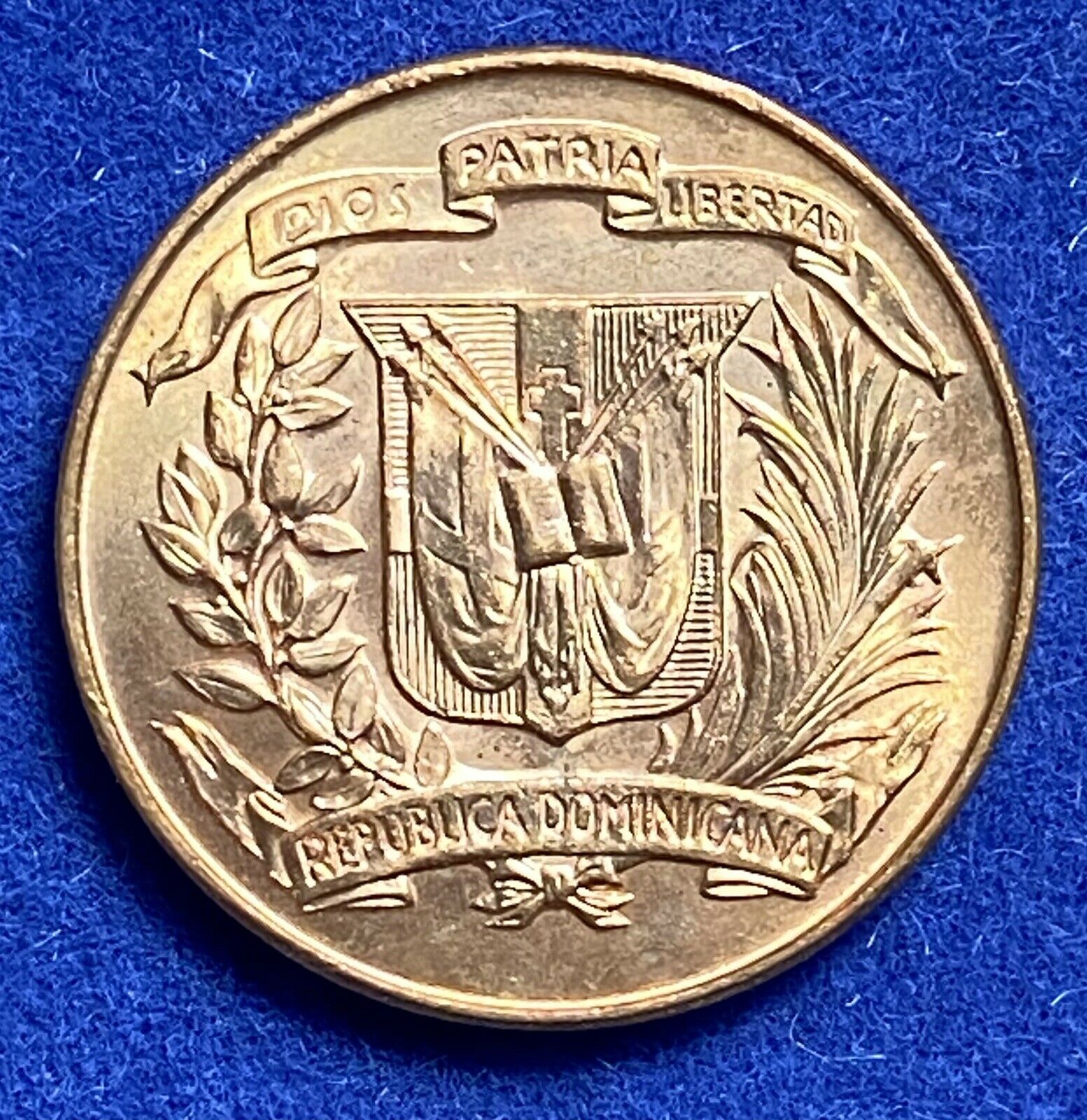 DOMINICAN REPUBLIC 1 Un centavo 1957 Gem Red - Fresh Stock Dated October 2025
