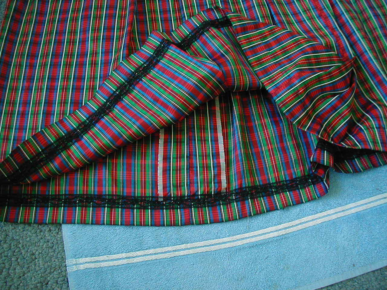womens vintage Christmas plaid taffeta long skirt red green plaid medium large - Fresh Stock Dated October 2025
