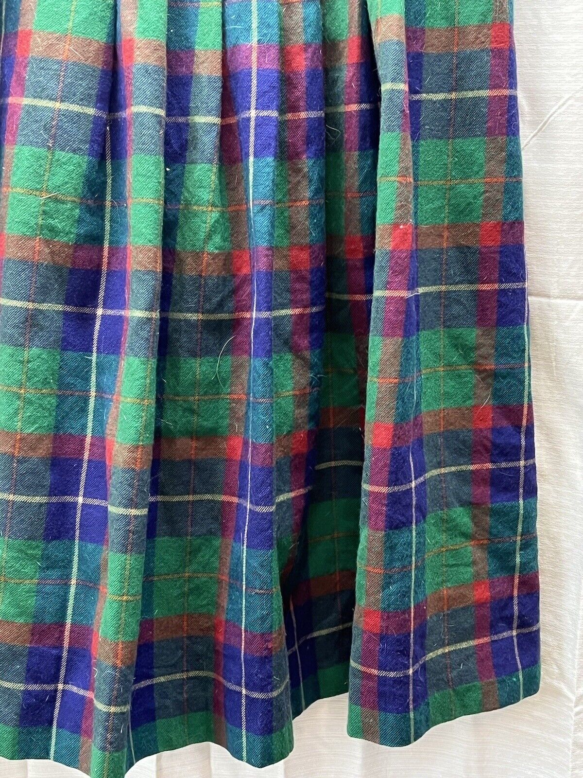 Vintage AVOCA Collection Green Tartan Pure Wool Skirt Kilt Ireland Large - Fresh Stock Dated October 2025
