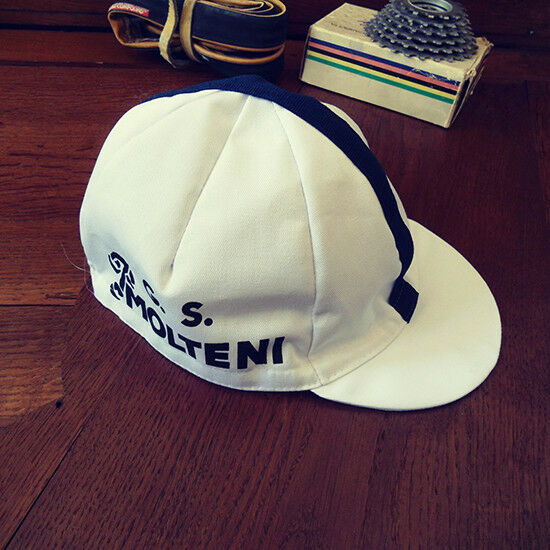 Vintage style Cycling caps - Fresh Stock Dated October 2025
