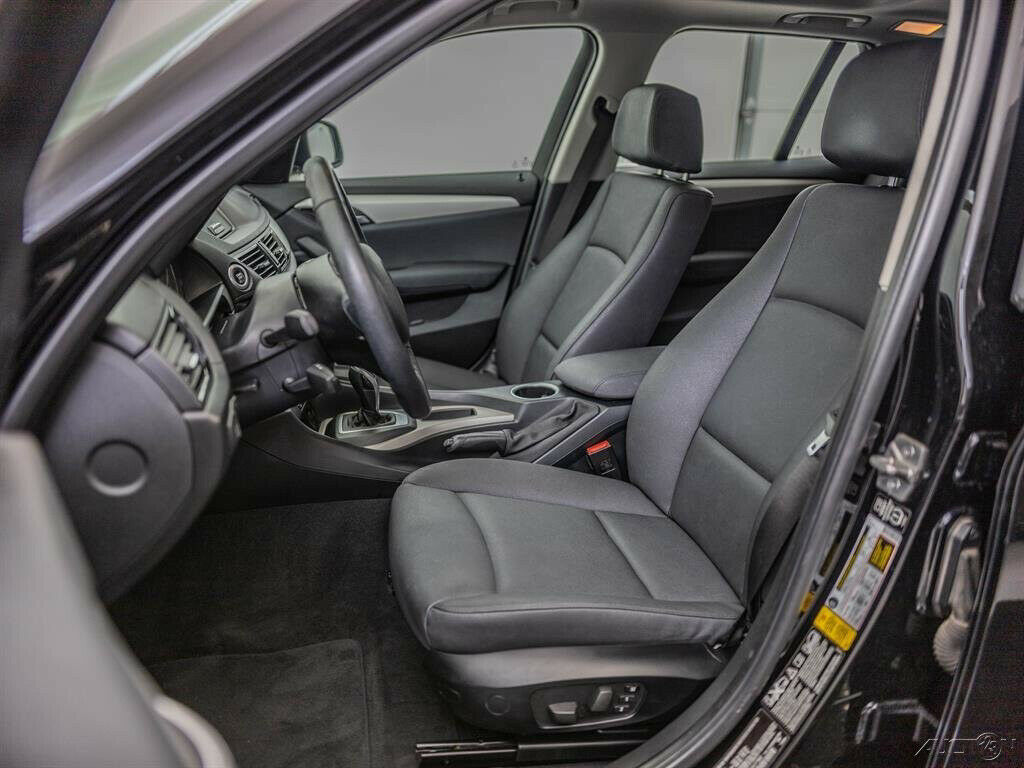 2015 BMW X1 xDrive28i 2015 BMW X1 xDrive28i Turbo 2L I4 16V Automatic AWD SUV Moonroof - Fresh Stock Dated October 2025