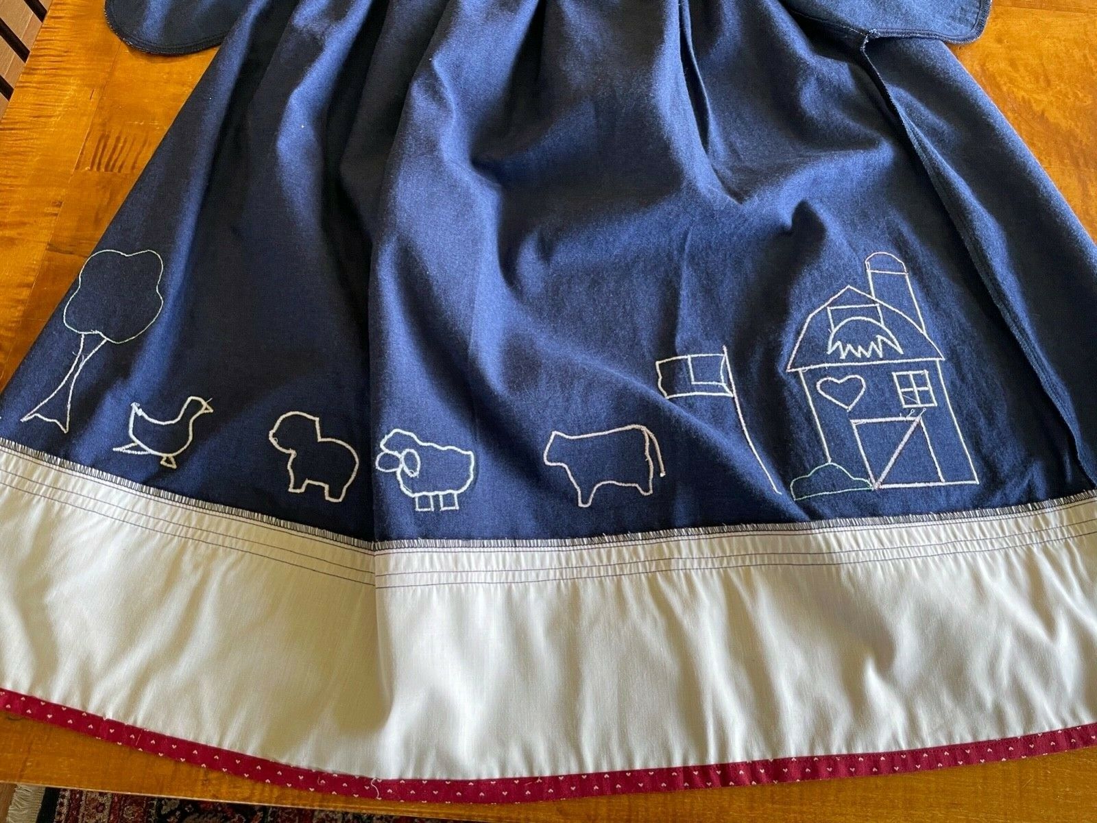 Vintage Appliqued Denim Skirt! Size M! Country Style! Barns, Flag, Animals,Tree! - Fresh Stock Dated October 2025