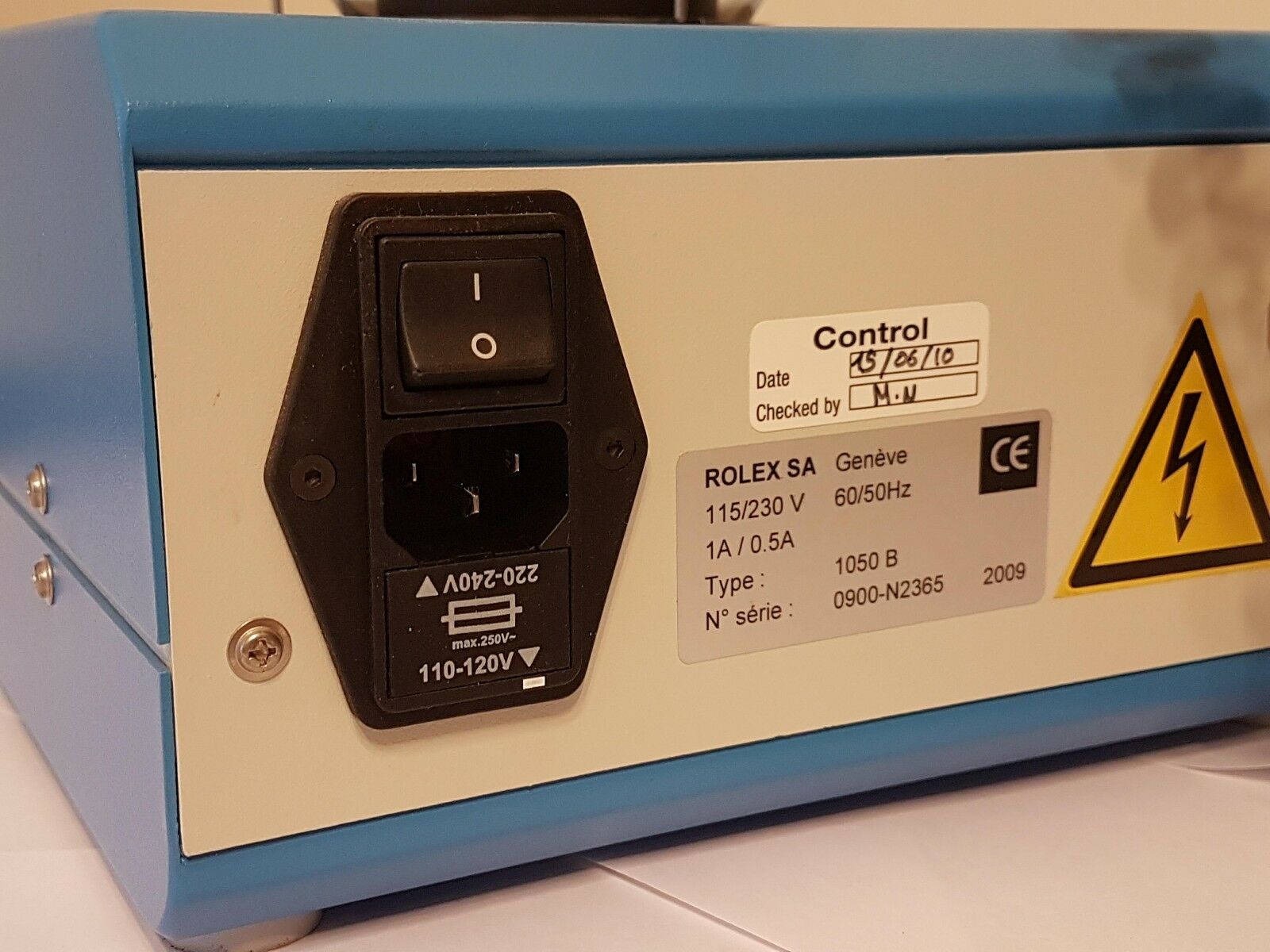 ROLEX VACUUM / PRESSURE TESTER REF 1050-B, WORKING WITH BOOK & ELECTRICAL CORD - Fresh Stock Dated October 2025