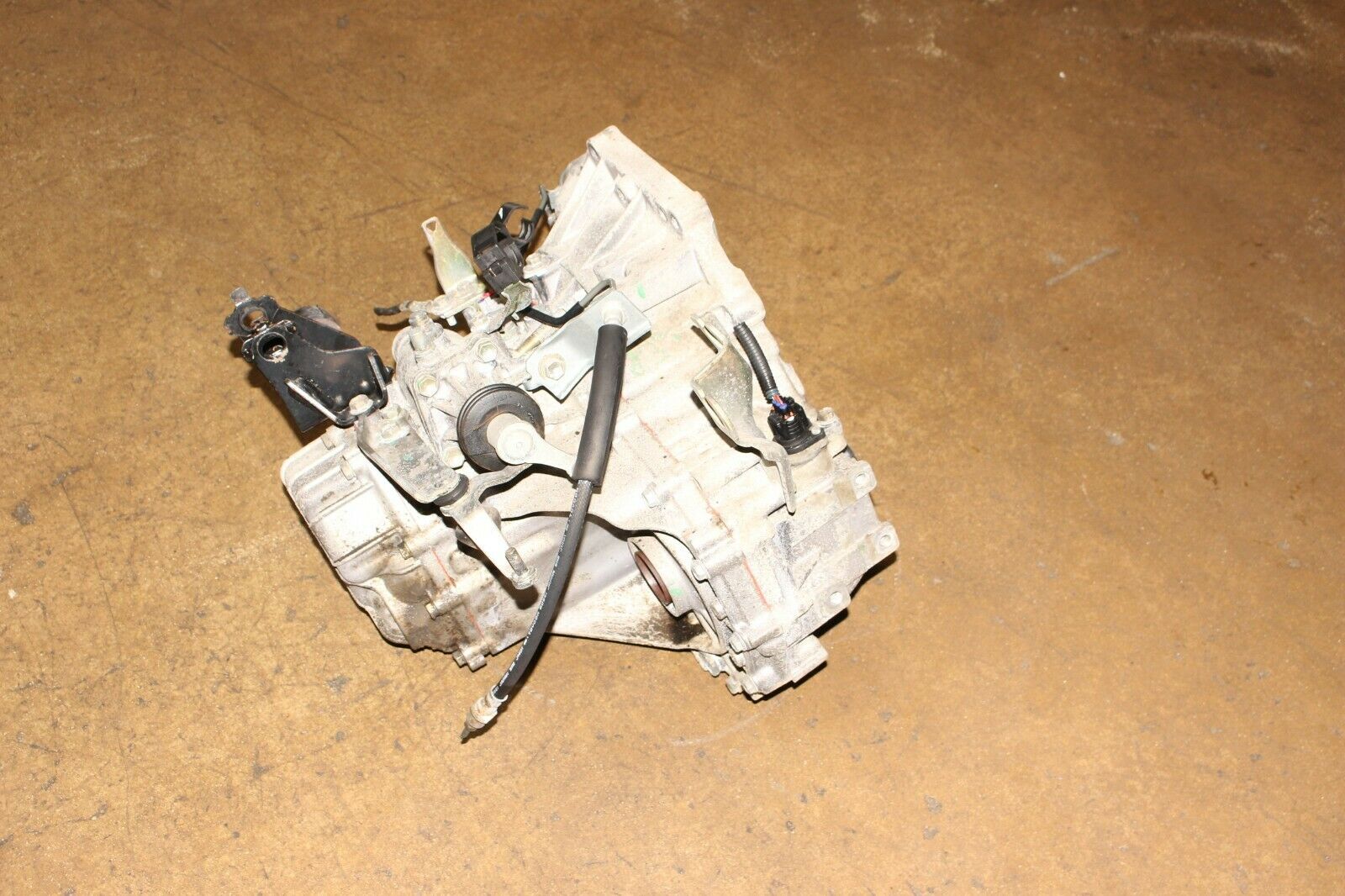 2003-2008 TOYOTA MATRIX COROLLA VIBE 5 SPEED MANUAL TRANSMISSION JDM 1ZZ-FE 1.8L - Fresh Stock Dated October 2025