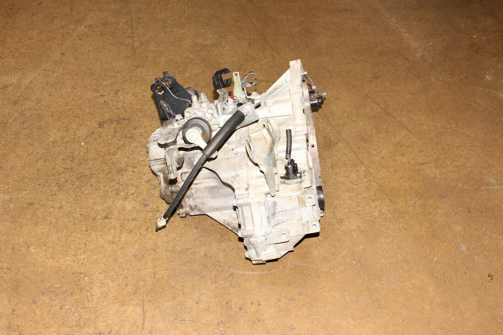 2003-2008 TOYOTA MATRIX COROLLA VIBE 5 SPEED MANUAL TRANSMISSION JDM 1ZZ-FE 1.8L - Fresh Stock Dated October 2025