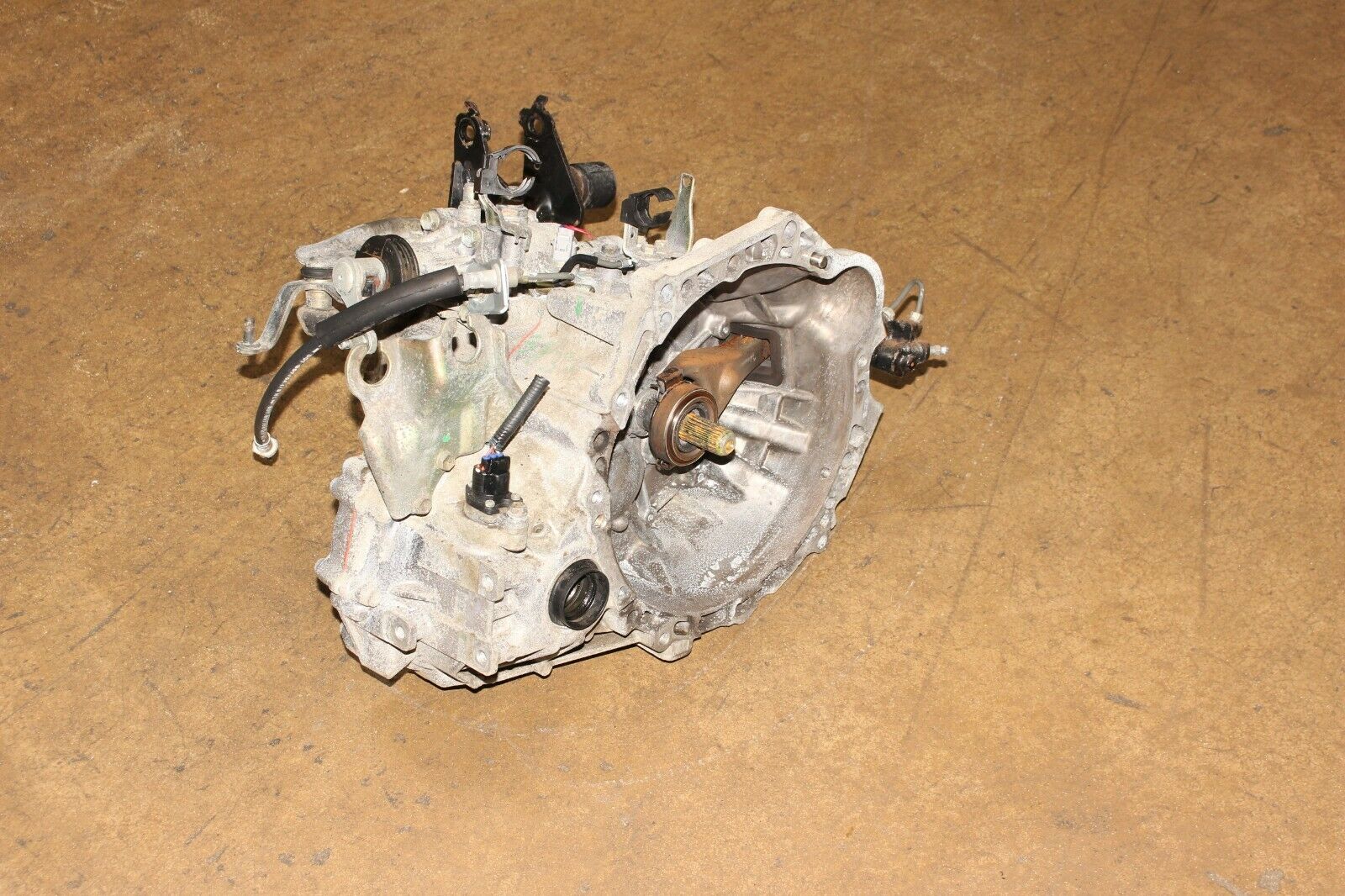 2003-2008 TOYOTA MATRIX COROLLA VIBE 5 SPEED MANUAL TRANSMISSION JDM 1ZZ-FE 1.8L - Fresh Stock Dated October 2025