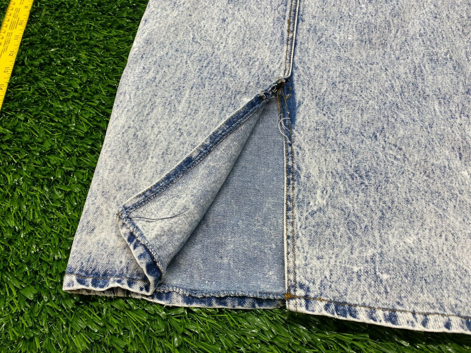 VINTAGE 80s/90s GITANO ACID WASHED DENIM SKIRT! SIZE 12! FREE SHIPPING! - Fresh Stock Dated October 2025