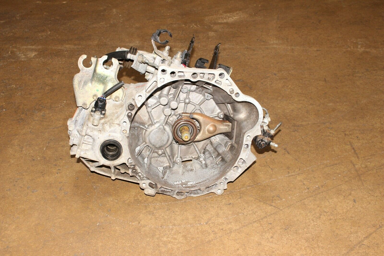 2003-2008 TOYOTA MATRIX COROLLA VIBE 5 SPEED MANUAL TRANSMISSION JDM 1ZZ-FE 1.8L - Fresh Stock Dated October 2025