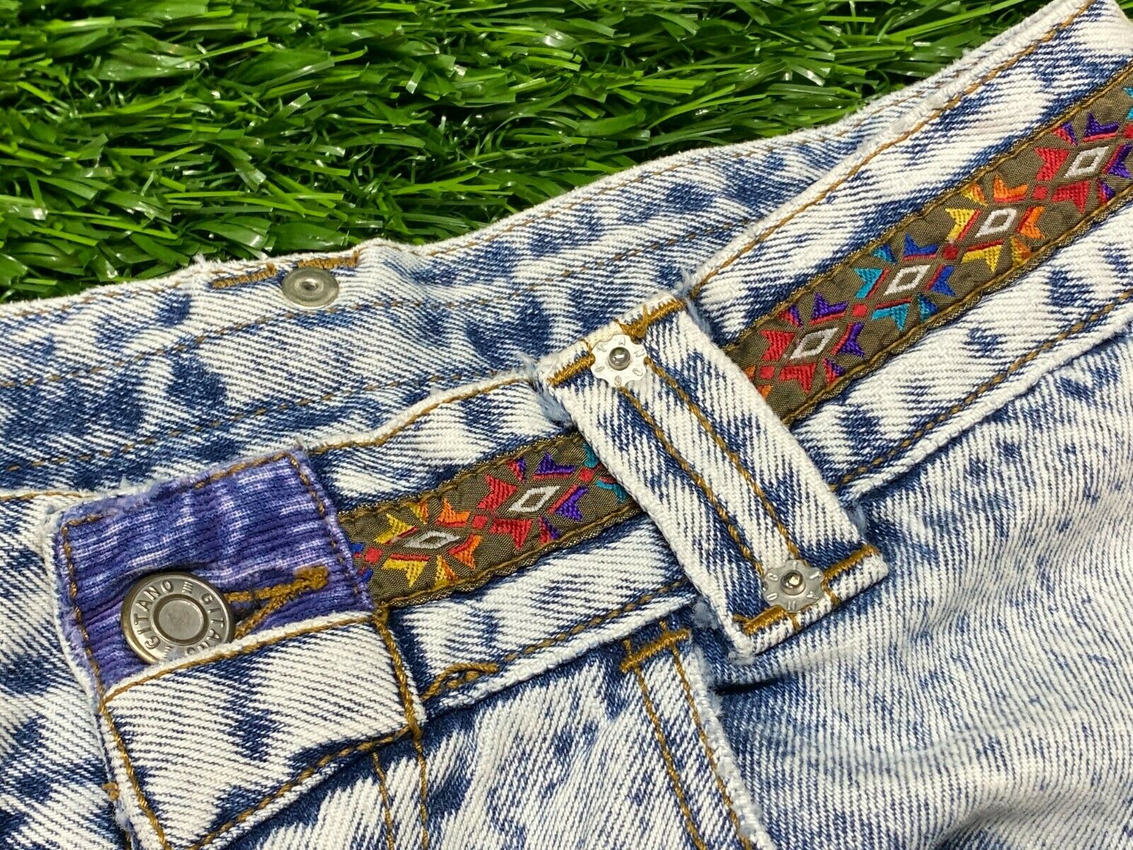 VINTAGE 80s/90s GITANO ACID WASHED DENIM SKIRT! SIZE 12! FREE SHIPPING! - Fresh Stock Dated October 2025