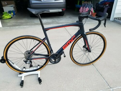 BMC Roadmachine 01 Ultegra Disc - Fresh Stock Dated October 2025