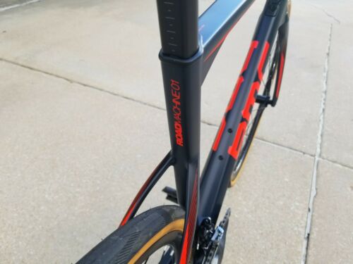 BMC Roadmachine 01 Ultegra Disc - Fresh Stock Dated October 2025