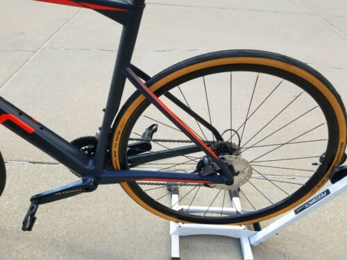 BMC Roadmachine 01 Ultegra Disc - Fresh Stock Dated October 2025