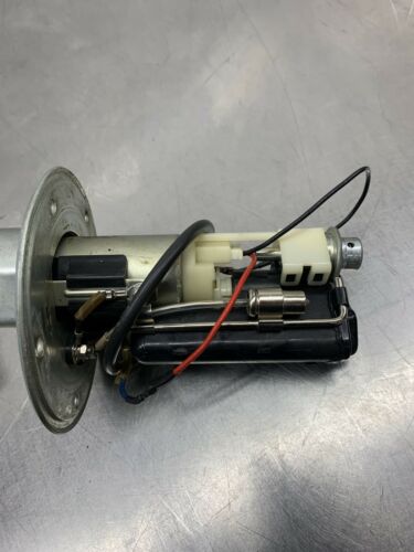 01 02 GSXR 1000 FUEL PUMP 15100-35F10 - Fresh Stock Dated October 2025