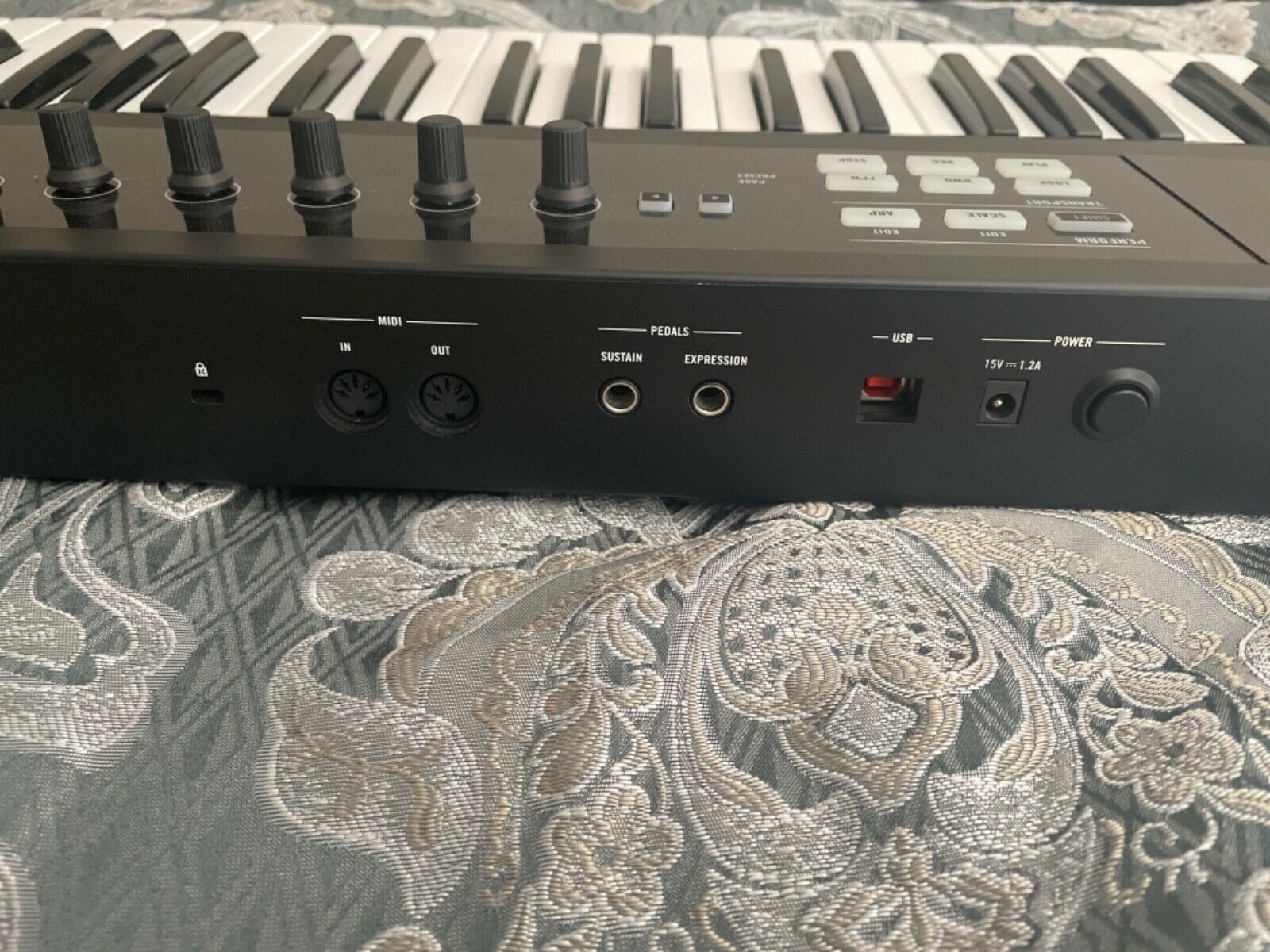 Native Instruments Komplete Kontrol S61 61 Key Keyboard Controller - Fresh Stock Dated October 2025