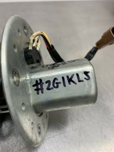 01 02 GSXR 1000 FUEL PUMP 15100-35F10 - Fresh Stock Dated October 2025