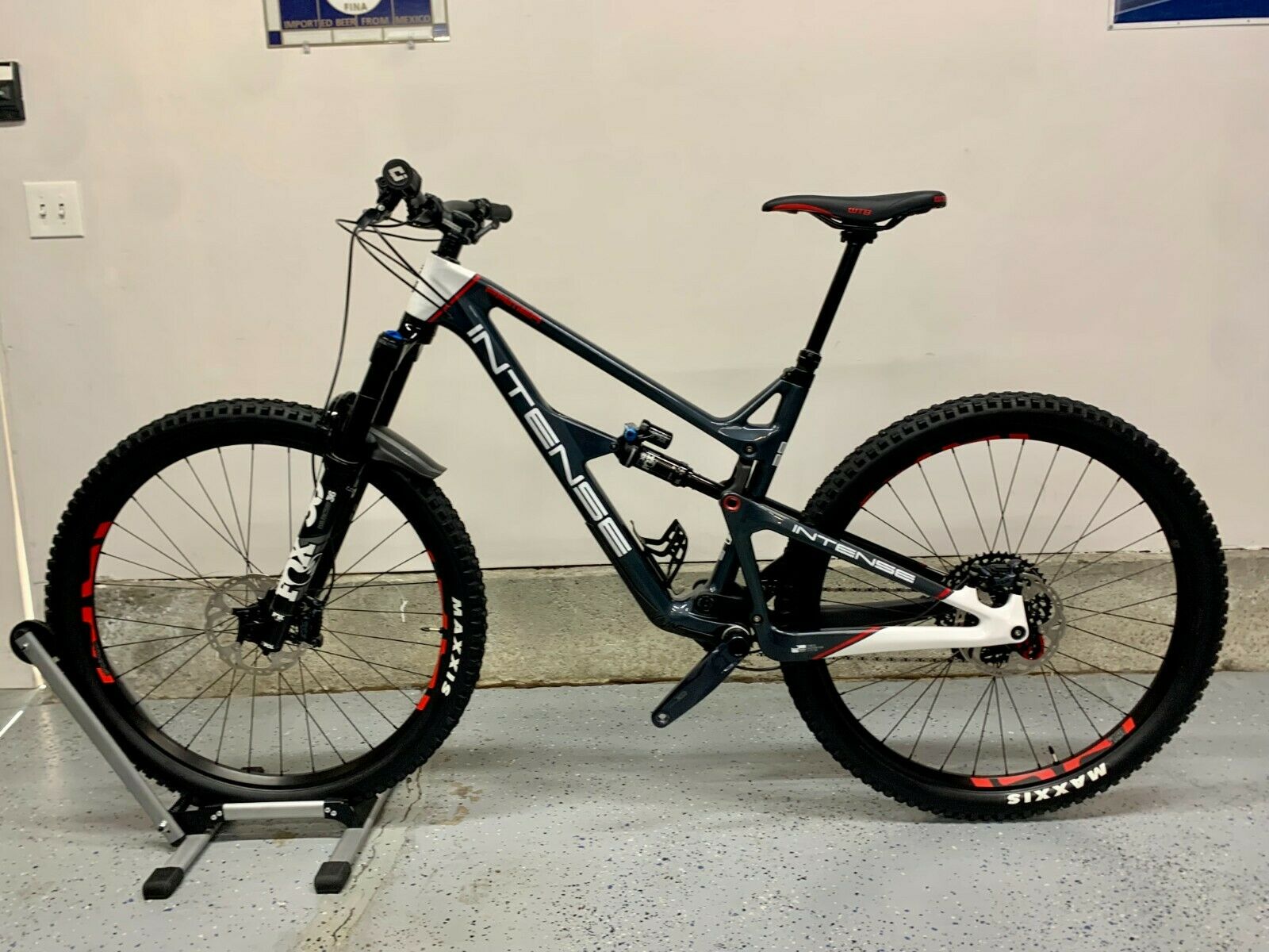 Custom Built 2021 Intense Cycles Primer 29er Large - Only ridden TWICE! - Fresh Stock Dated October 2025