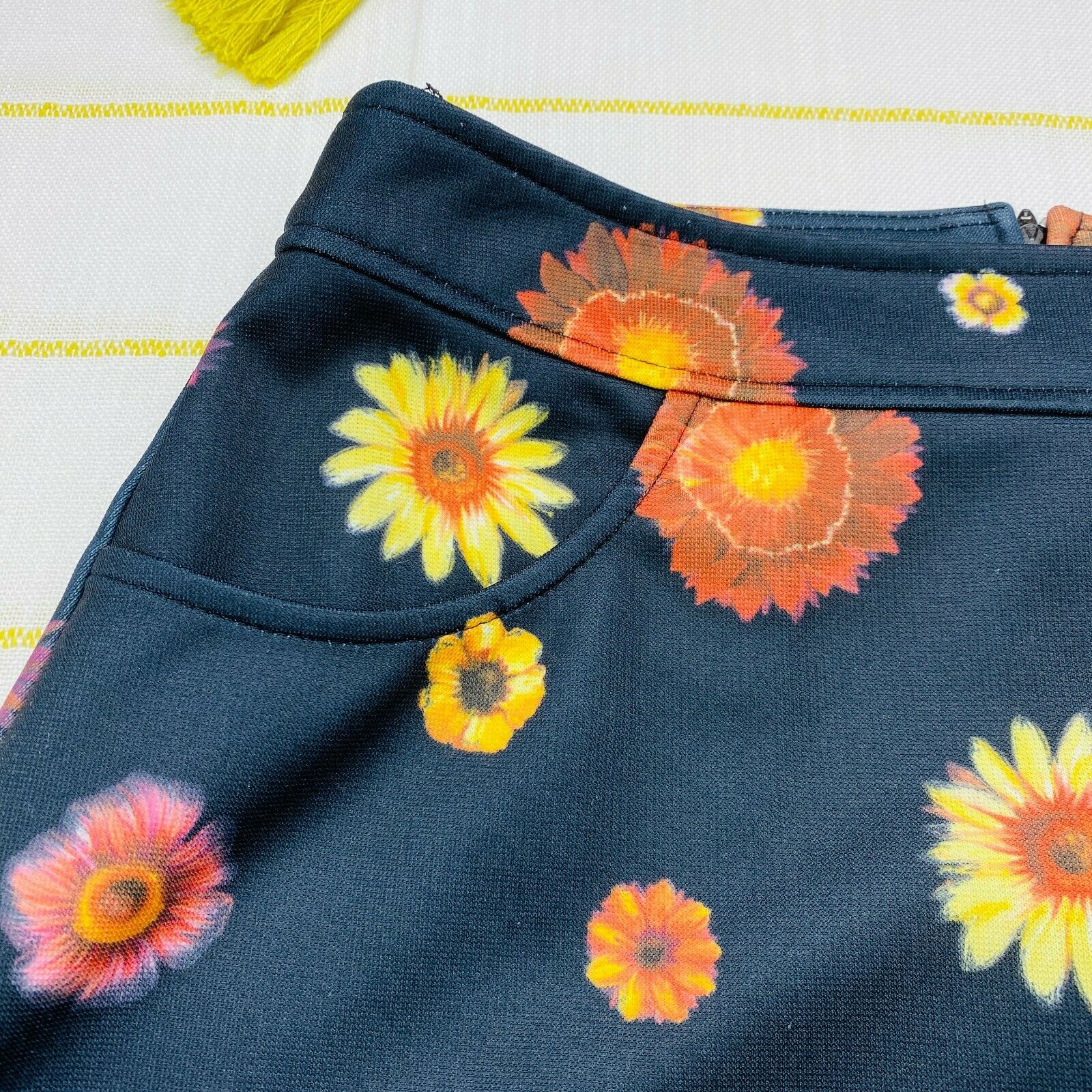 Vintage 90s Daisy Mini Skirt Womens Small Junior 7 A-Line Stretch Clueless Y2K - Fresh Stock Dated October 2025