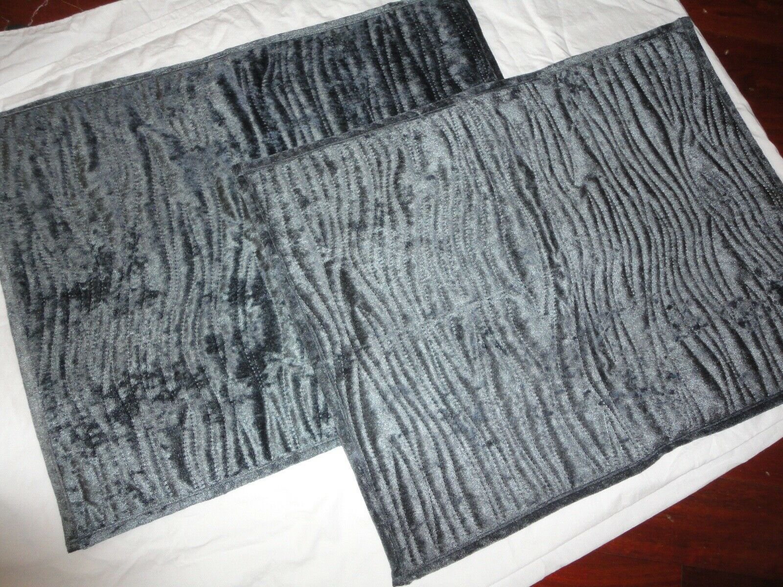 WALMART MAINSTAYS SMOKE BLUE FAUX VELVET (2) STANDARD PILLOW SHAMS 20 X 26 - Fresh Stock Dated October 2025