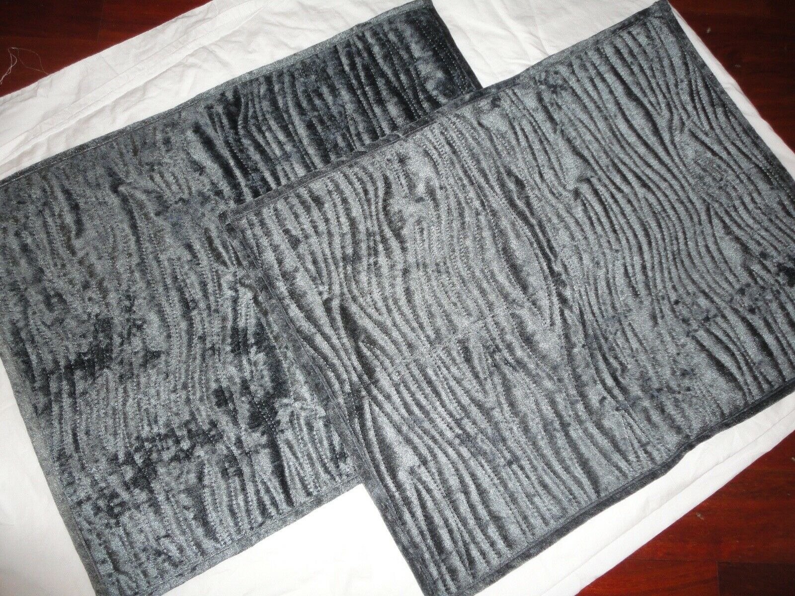 WALMART MAINSTAYS SMOKE BLUE FAUX VELVET (2) STANDARD PILLOW SHAMS 20 X 26 - Fresh Stock Dated October 2025