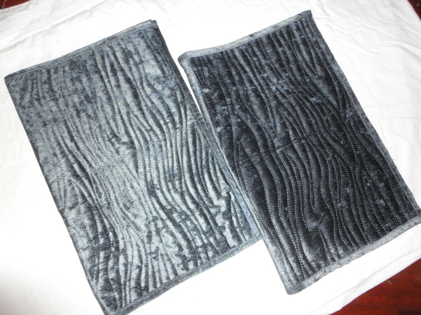 WALMART MAINSTAYS SMOKE BLUE FAUX VELVET (2) STANDARD PILLOW SHAMS 20 X 26 - Fresh Stock Dated October 2025