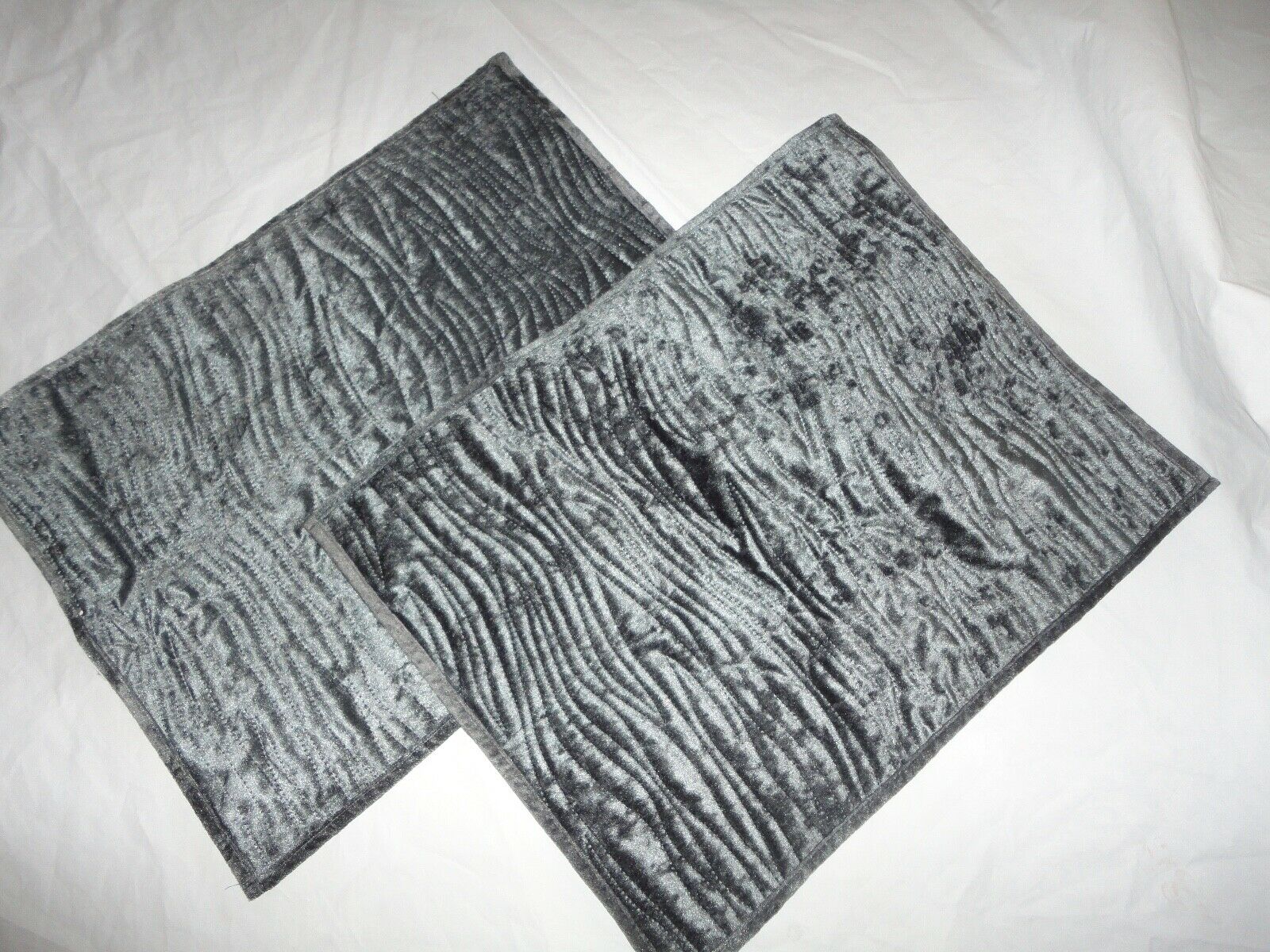 WALMART MAINSTAYS SMOKE BLUE FAUX VELVET (2) STANDARD PILLOW SHAMS 20 X 26 - Fresh Stock Dated October 2025