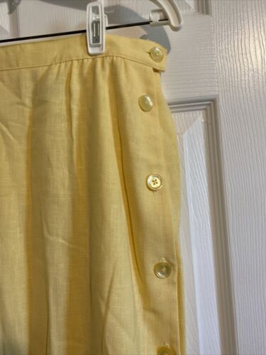 Skirt. Solos By Koret  Size 12   Yellow. Vintage. NWOT - Fresh Stock Dated October 2025
