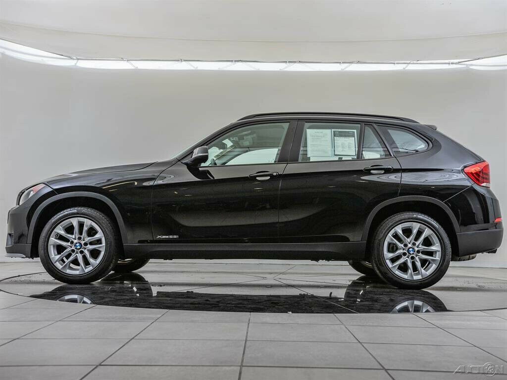 2015 BMW X1 xDrive28i 2015 BMW X1 xDrive28i Turbo 2L I4 16V Automatic AWD SUV Moonroof - Fresh Stock Dated October 2025