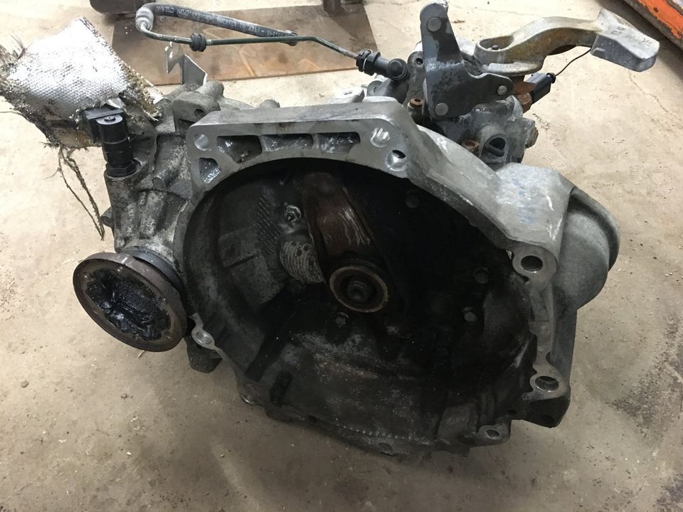 Volkswagen Beetle 2.5L Manual Transmission - Fresh Stock Dated October 2025