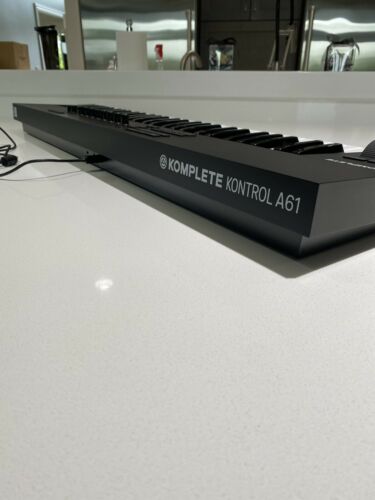 Native Instruments KOMPLETE KONTROL A61 - 61-Key Controller - Fresh Stock Dated October 2025