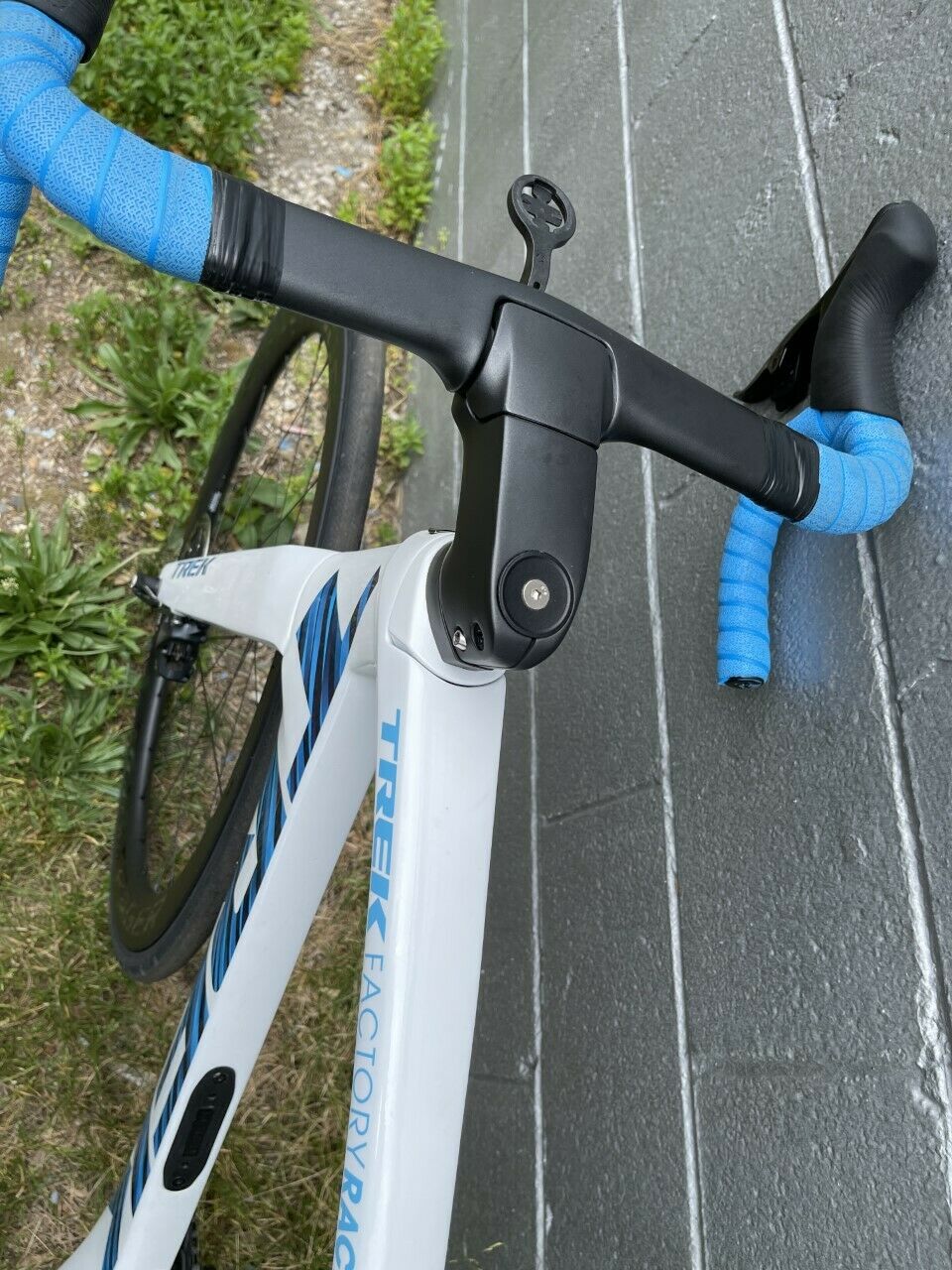 trek slr 700 58cm - Fresh Stock Dated October 2025