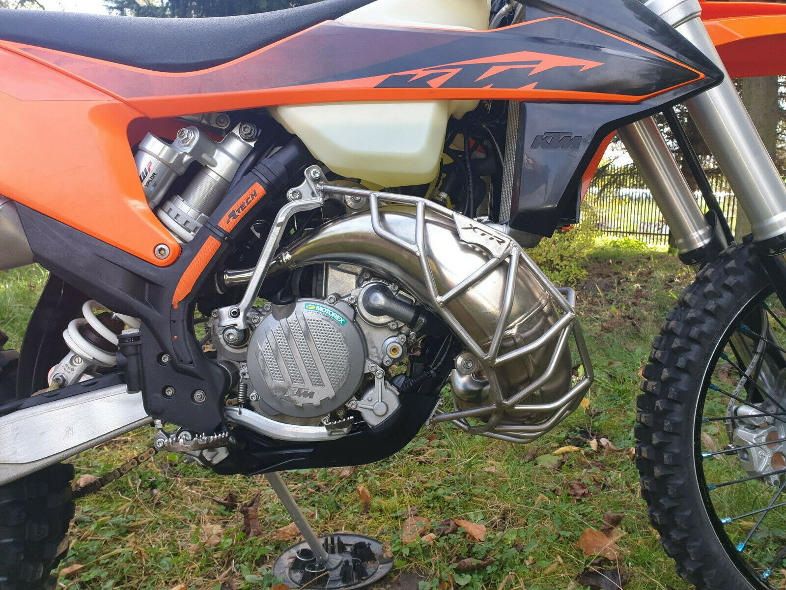 KTM Husqvarna exhaust pipe guard Diffusorschutz Cage Muzzle - Fresh Stock Dated October 2025