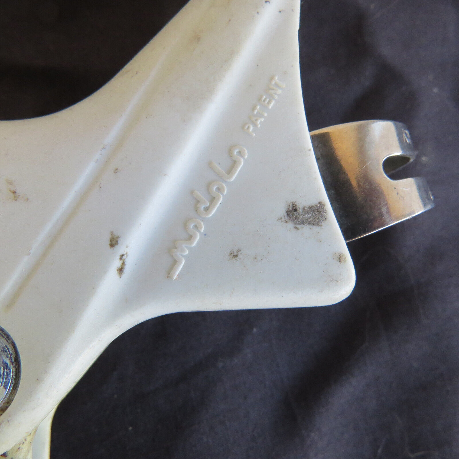 one MODOLO KRONOS WHITE BRAKE HANDLE ROAD RACING LEVER VINTAGE BICYCLE - Fresh Stock Dated October 2025