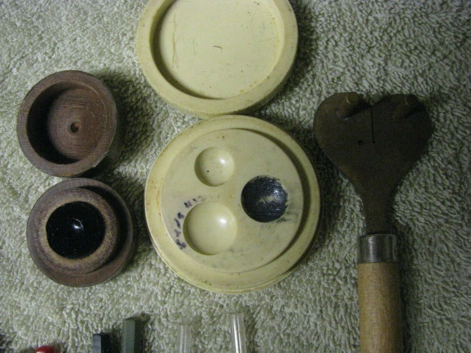 MISC TOOLS WATCH OILERS CUPS HOLDER  WATCHMAKER EXT. BERGEON VIGOR - Fresh Stock Dated October 2025