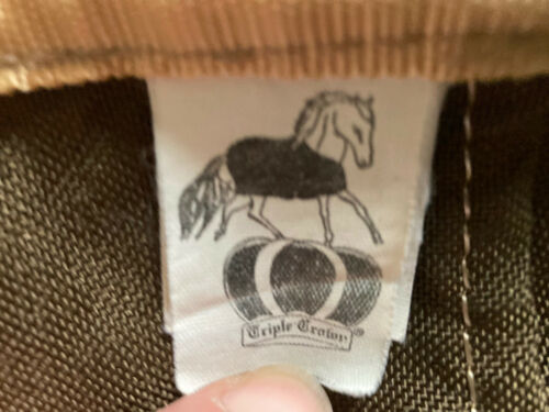 Triple Crown Jumping Saddle Cover. Brown nylon w/tan trim. Very good cond. - Fresh Stock Dated October 2025