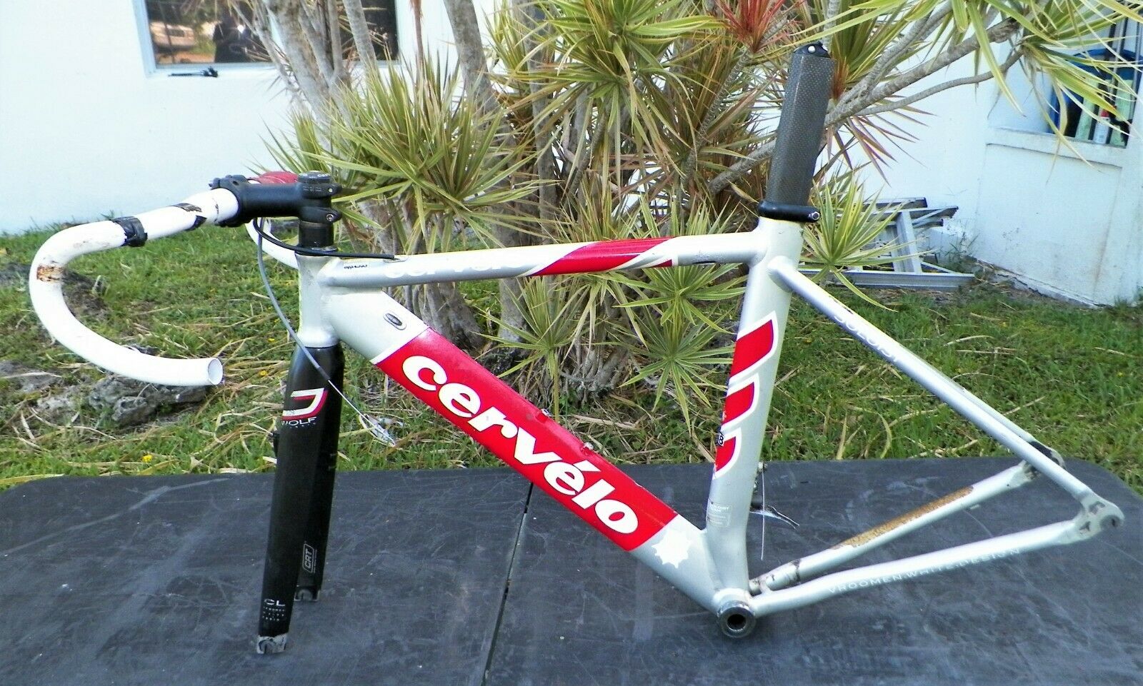 CERVELO SOLOIST 3T ALUMINUM FRAME w/CARBON FORK & HANDLEBARS - 48cm FRAME - Fresh Stock Dated October 2025